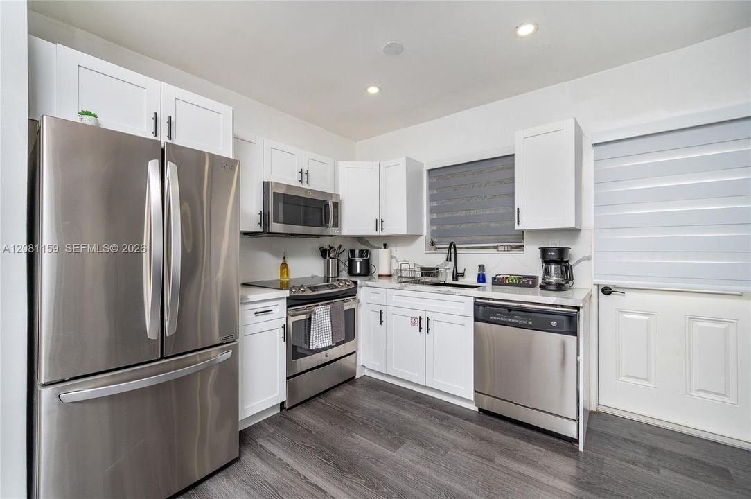 На продажу: $1,295,000 (0 спален, 0 ванн, 2183 Квадратных фут)