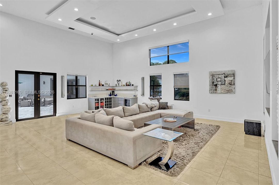For Sale: $3,999,900 (4 beds, 3 baths, 4401 Square Feet)