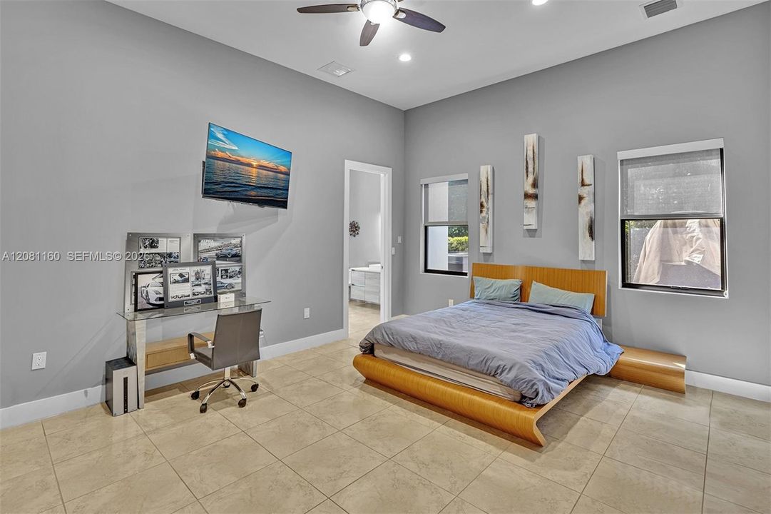 For Sale: $3,999,900 (4 beds, 3 baths, 4401 Square Feet)