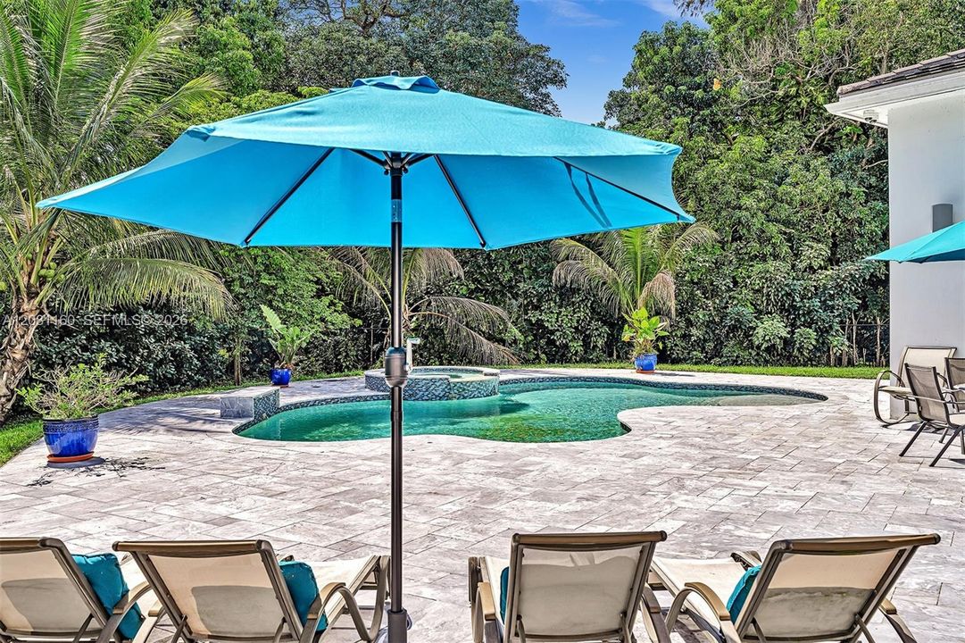 For Sale: $3,999,900 (4 beds, 3 baths, 4401 Square Feet)