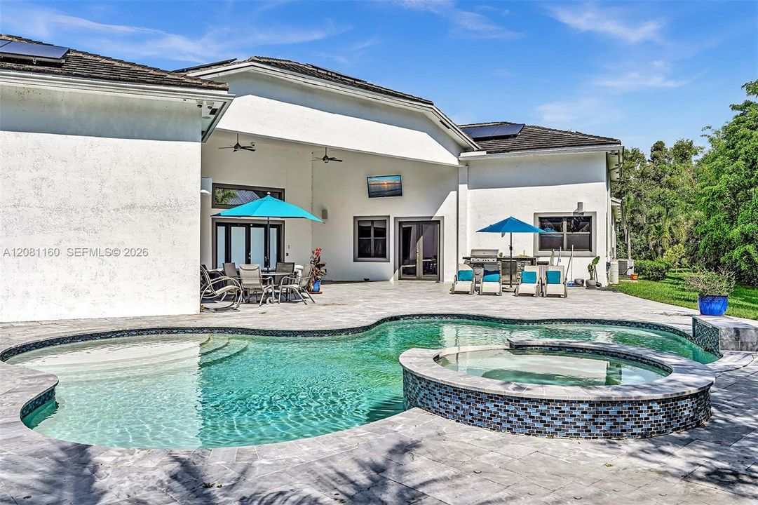 For Sale: $3,999,900 (4 beds, 3 baths, 4401 Square Feet)