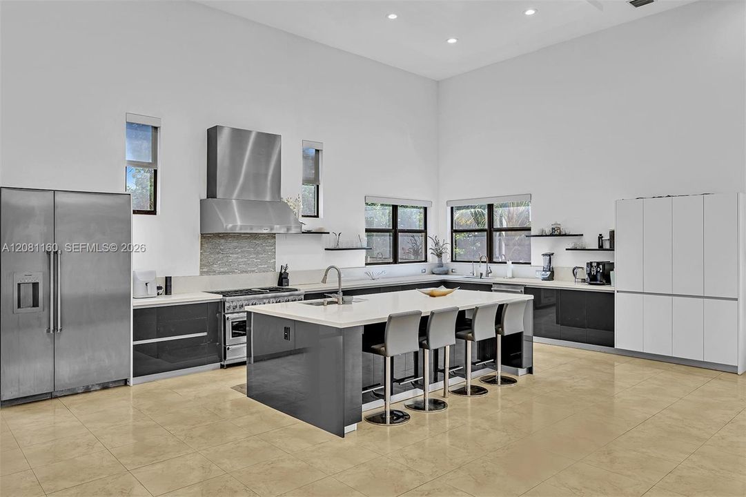 For Sale: $3,999,900 (4 beds, 3 baths, 4401 Square Feet)