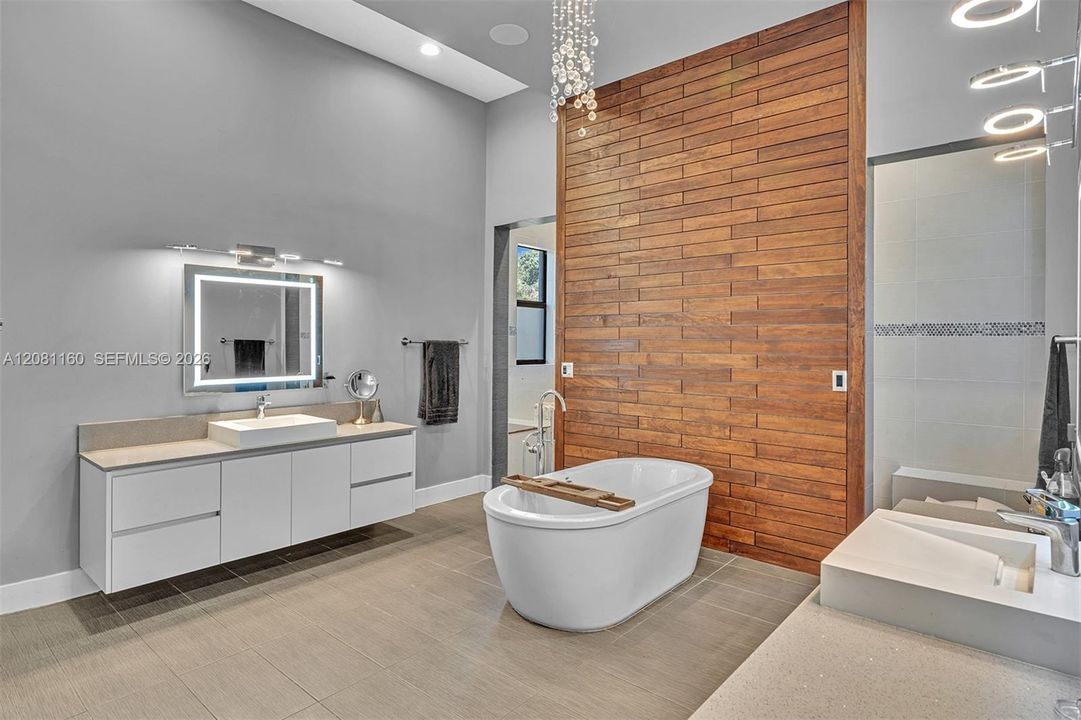 For Sale: $3,999,900 (4 beds, 3 baths, 4401 Square Feet)
