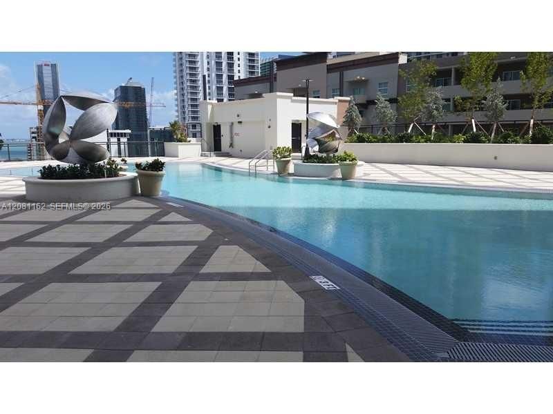 В аренду: $4,350 (2 спален, 2 ванн, 1390 Квадратных фут)