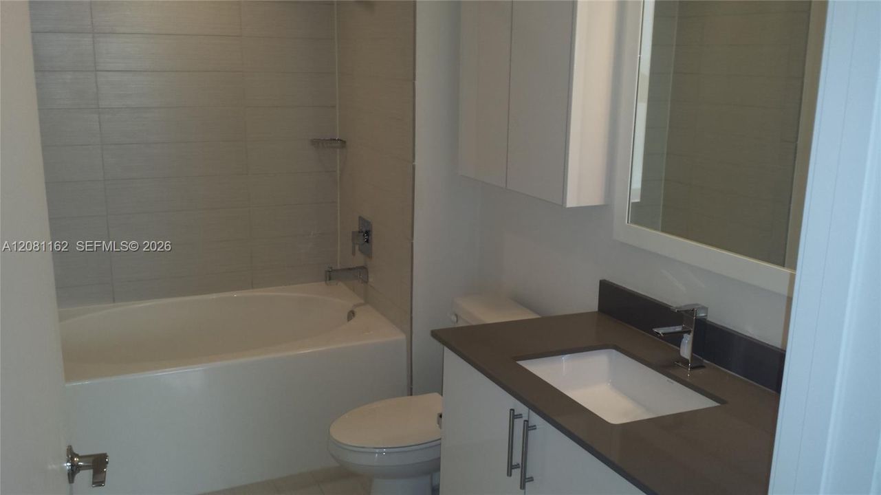 В аренду: $4,350 (2 спален, 2 ванн, 1390 Квадратных фут)