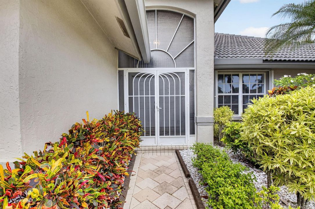 Screen enclosed entry