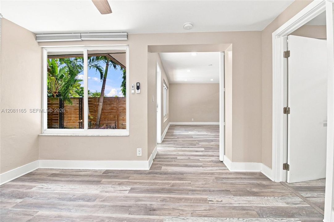 For Rent: $2,700 (2 beds, 2 baths, 950 Square Feet)