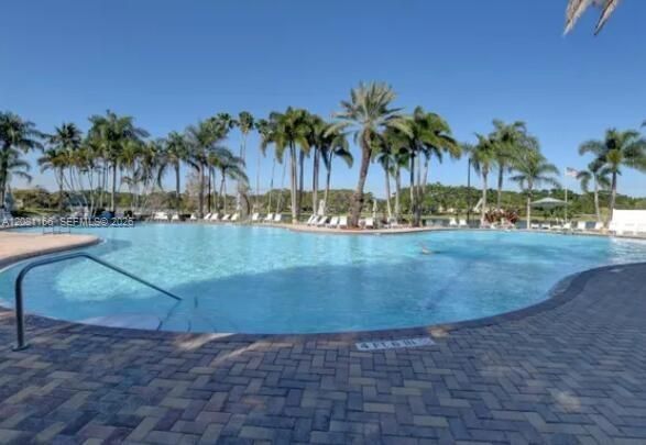 For Rent: $4,800 (4 beds, 2 baths, 1830 Square Feet)