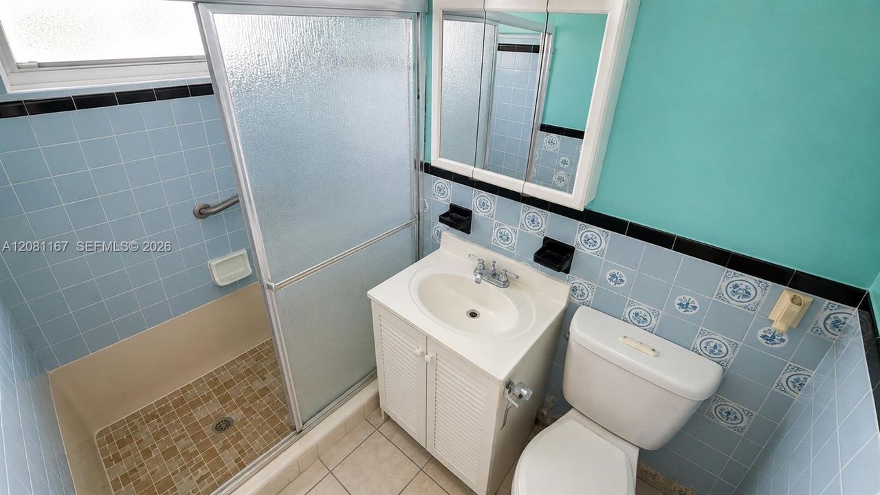 En Venta: $599,900 (3 camas, 2 baños, 1200 Pies cuadrados)