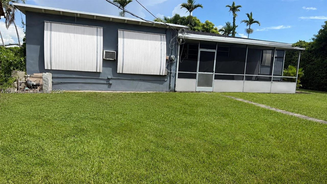 En Venta: $599,900 (3 camas, 2 baños, 1200 Pies cuadrados)