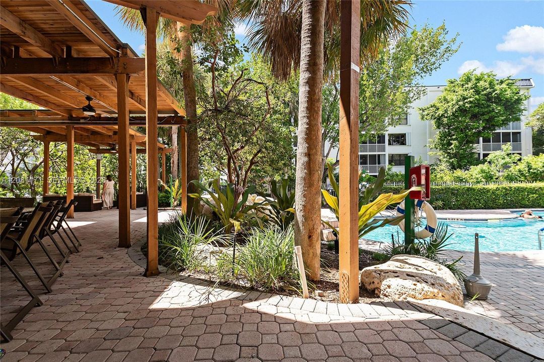 En Venta: $410,000 (2 camas, 2 baños, 1181 Pies cuadrados)