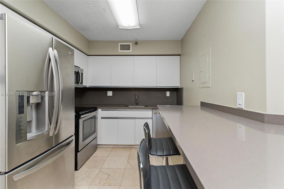 En Venta: $410,000 (2 camas, 2 baños, 1181 Pies cuadrados)