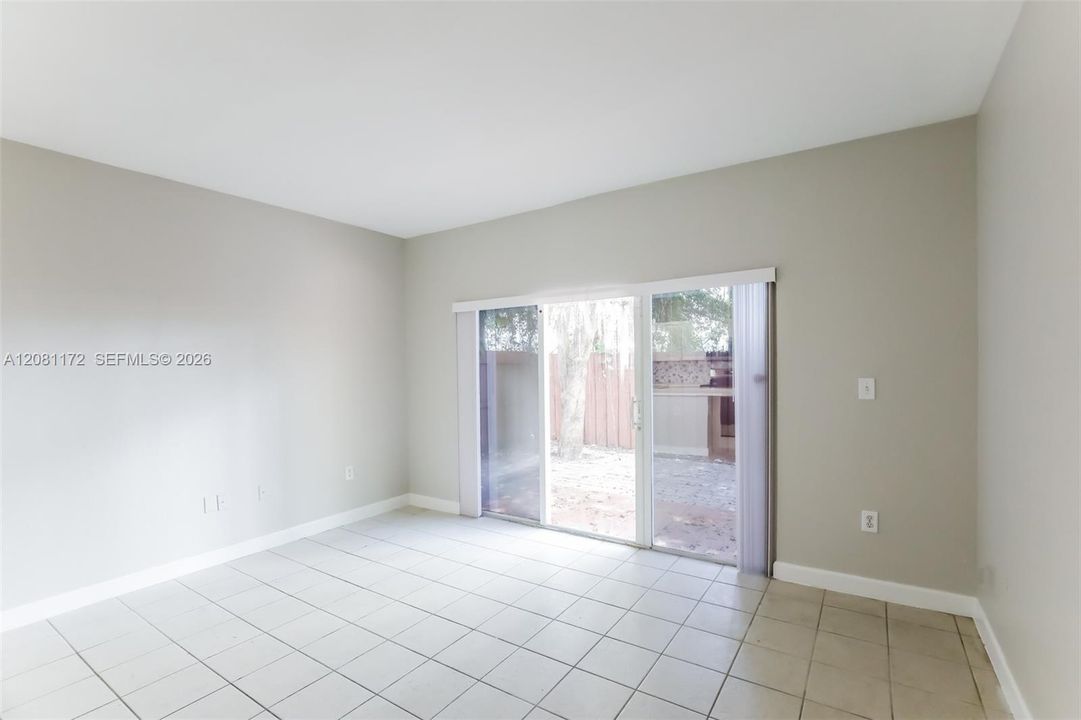 В аренду: $2,900 (5 спален, 3 ванн, 2170 Квадратных фут)
