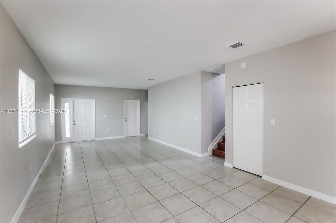 В аренду: $2,900 (5 спален, 3 ванн, 2170 Квадратных фут)