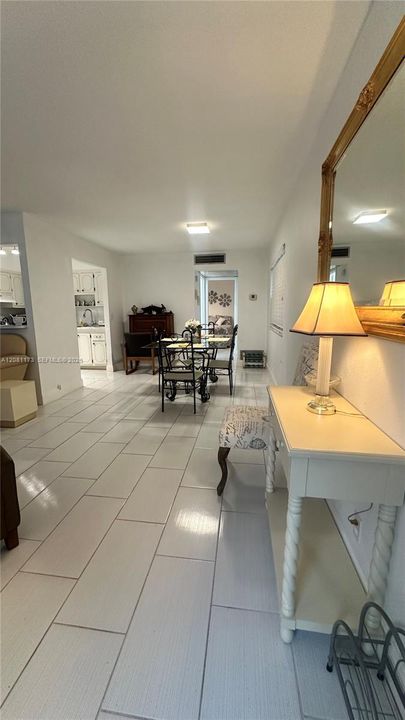 En Renta: $1,600 (1 camas, 1 baños, 720 Pies cuadrados)