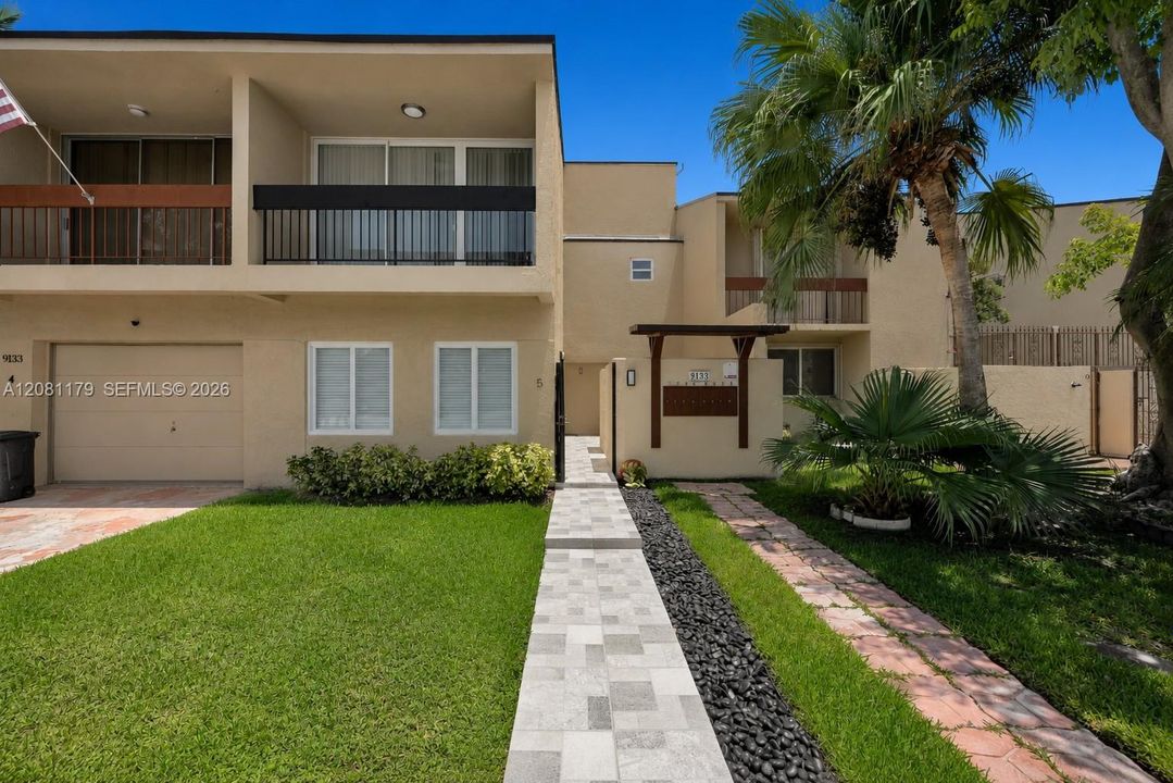 For Rent: $3,800 (4 beds, 3 baths, 1970 Square Feet)