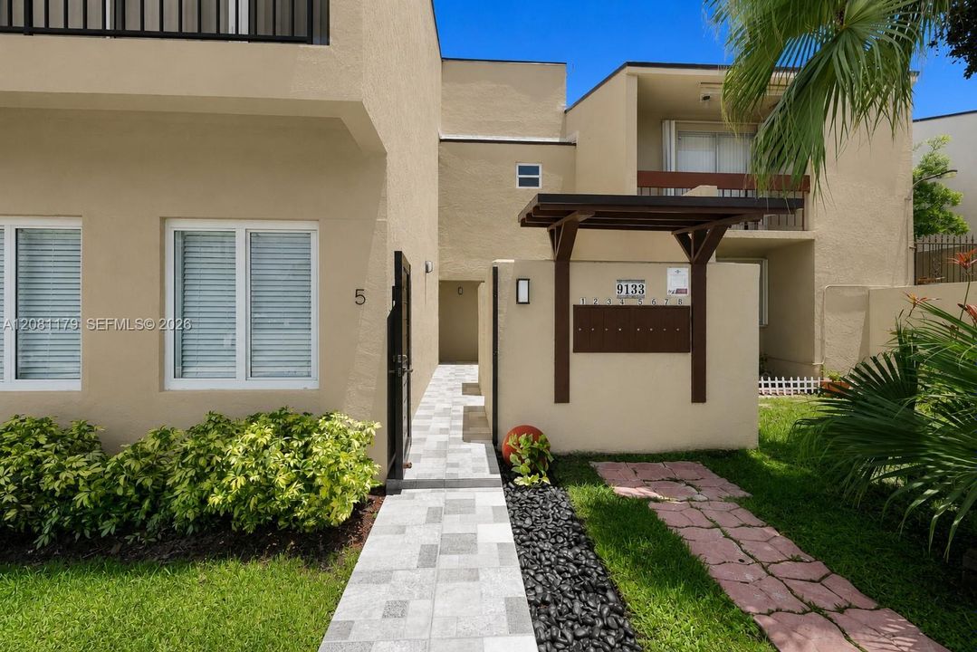 For Rent: $3,800 (4 beds, 3 baths, 1970 Square Feet)