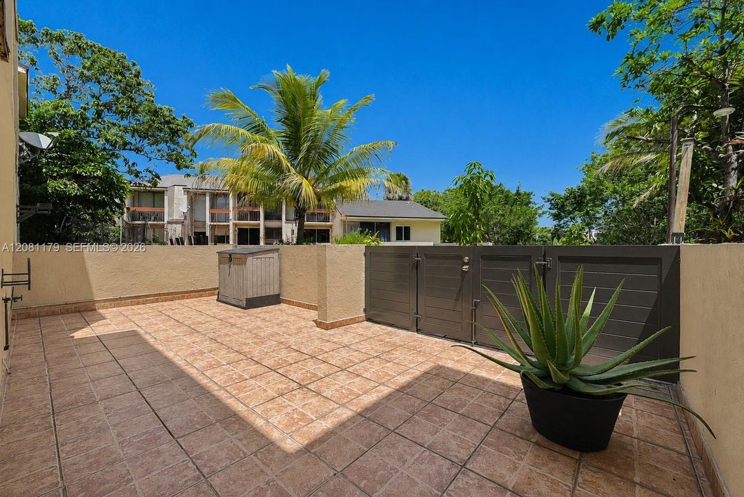 For Rent: $3,800 (4 beds, 3 baths, 1970 Square Feet)