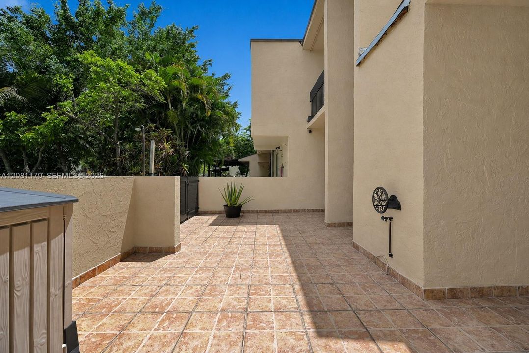 For Rent: $3,800 (4 beds, 3 baths, 1970 Square Feet)