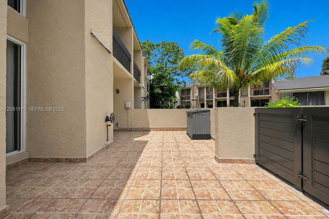 For Rent: $3,800 (4 beds, 3 baths, 1970 Square Feet)