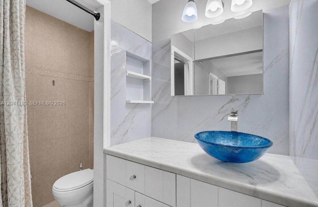 En Venta: $325,000 (2 camas, 2 baños, 1132 Pies cuadrados)