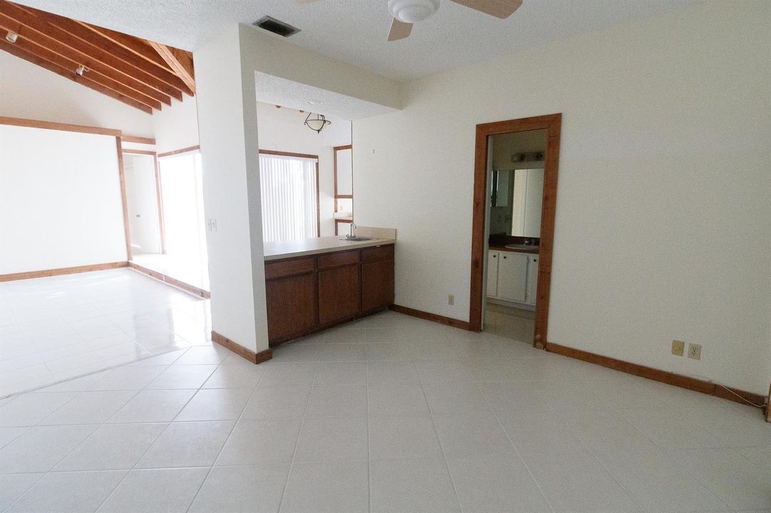 den wet bar (2)