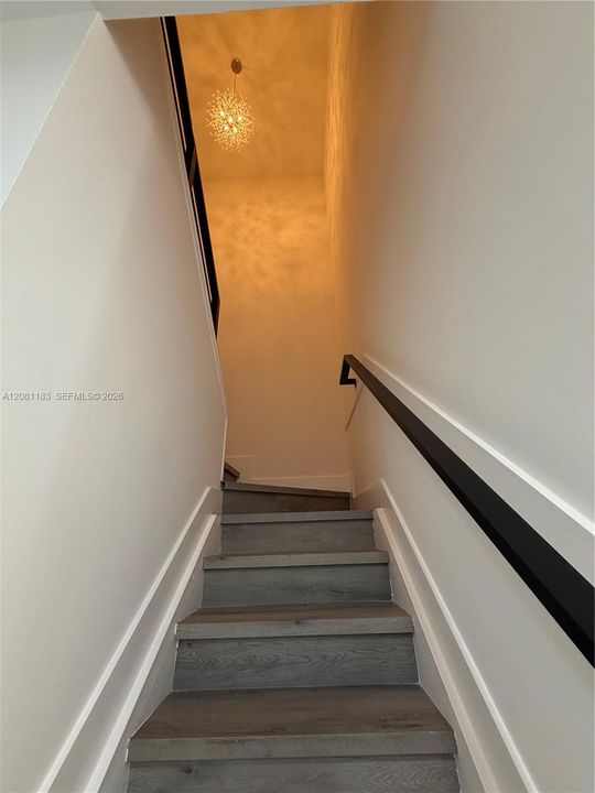 For Rent: $4,700 (4 beds, 2 baths, 2006 Square Feet)