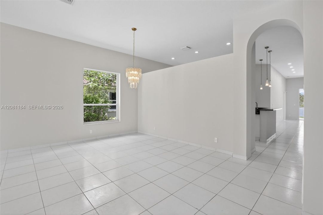 En Venta: $750,000 (4 camas, 3 baños, 2102 Pies cuadrados)
