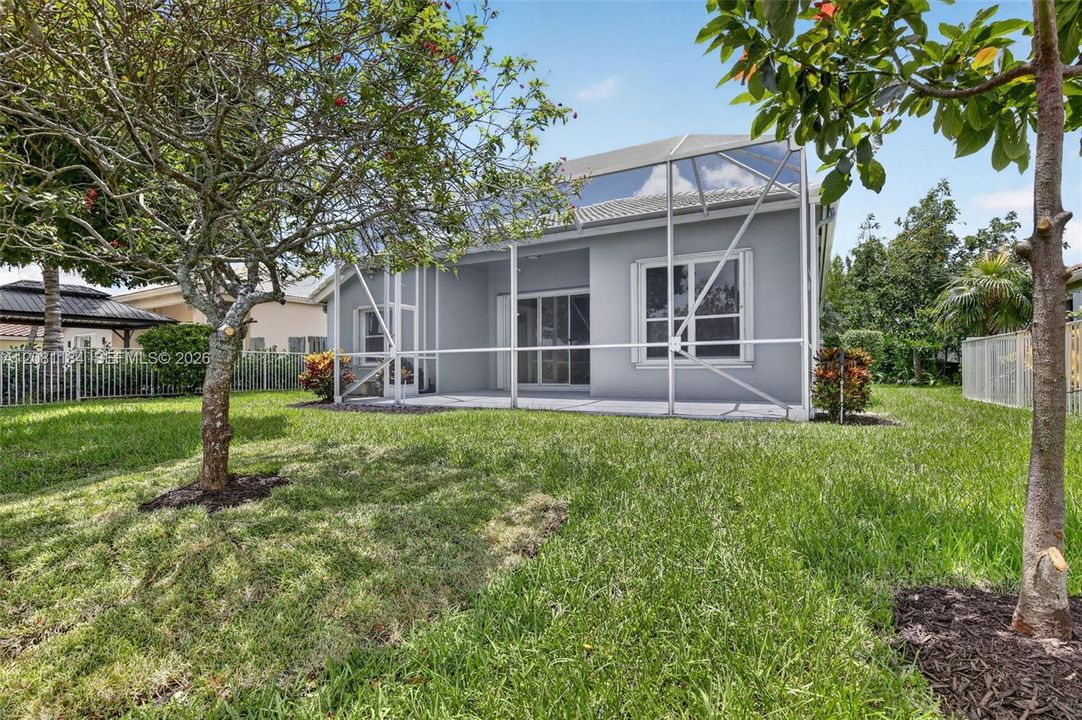 En Venta: $750,000 (4 camas, 3 baños, 2102 Pies cuadrados)