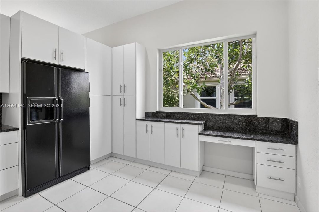 En Venta: $750,000 (4 camas, 3 baños, 2102 Pies cuadrados)