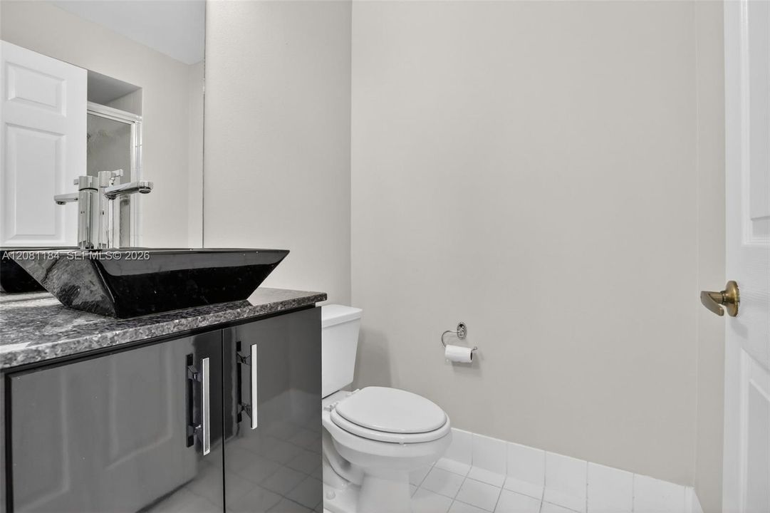 En Venta: $750,000 (4 camas, 3 baños, 2102 Pies cuadrados)