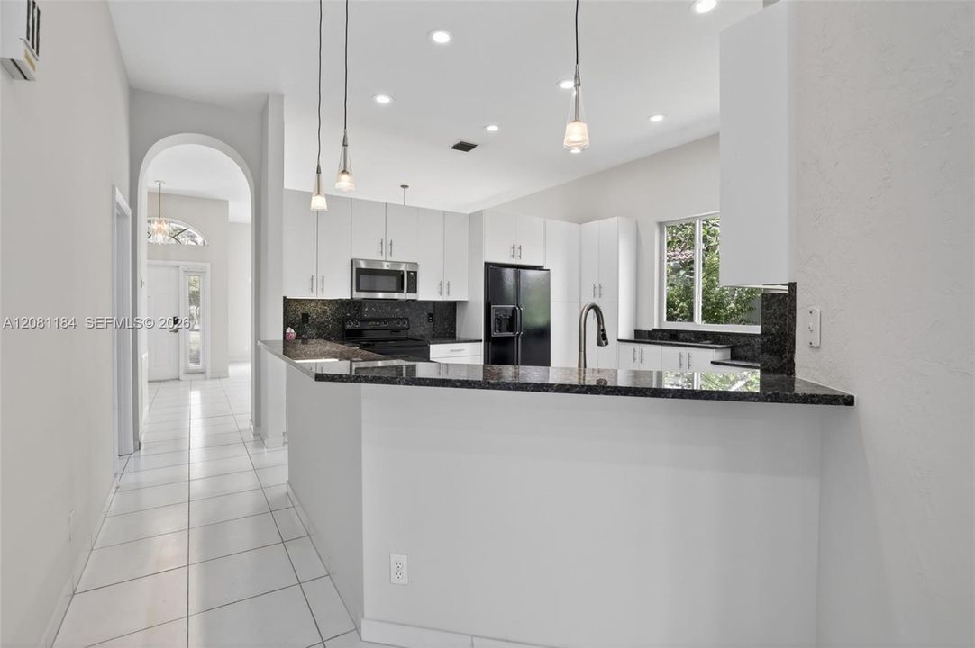 En Venta: $750,000 (4 camas, 3 baños, 2102 Pies cuadrados)