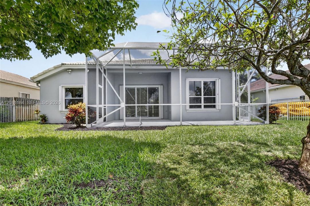 En Venta: $750,000 (4 camas, 3 baños, 2102 Pies cuadrados)