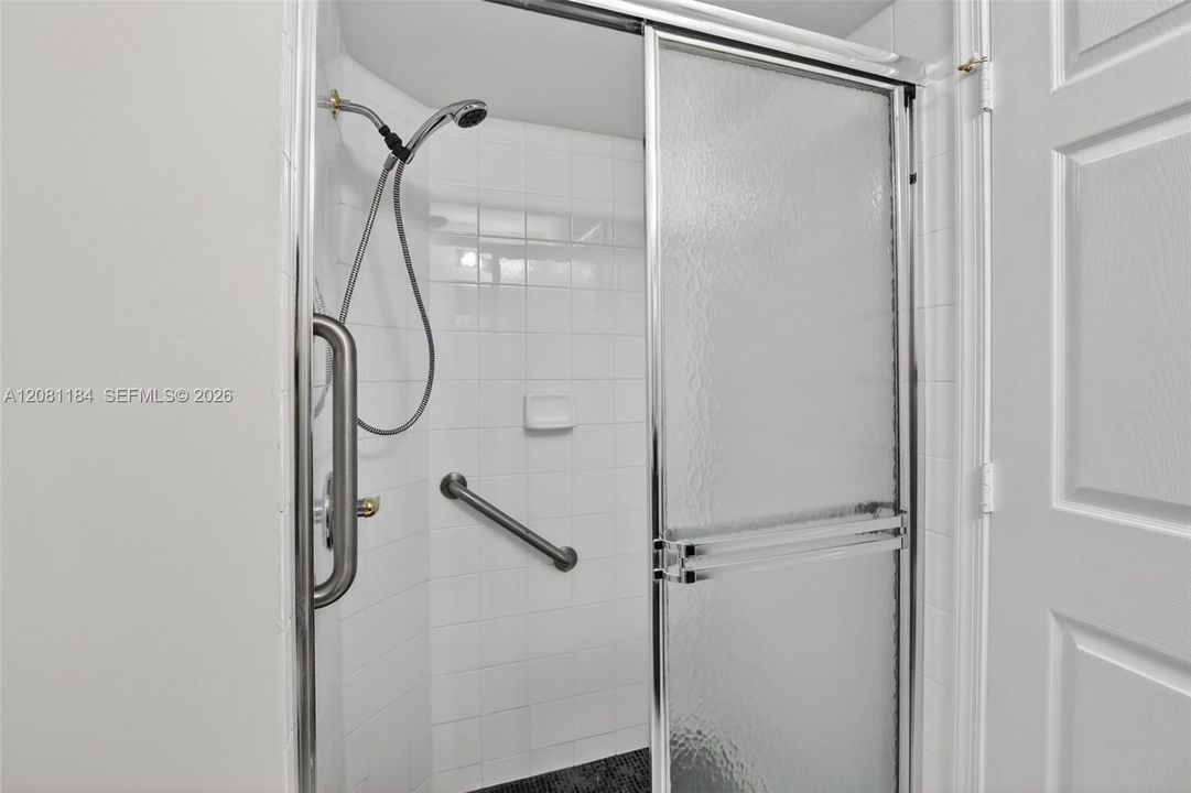 En Venta: $750,000 (4 camas, 3 baños, 2102 Pies cuadrados)