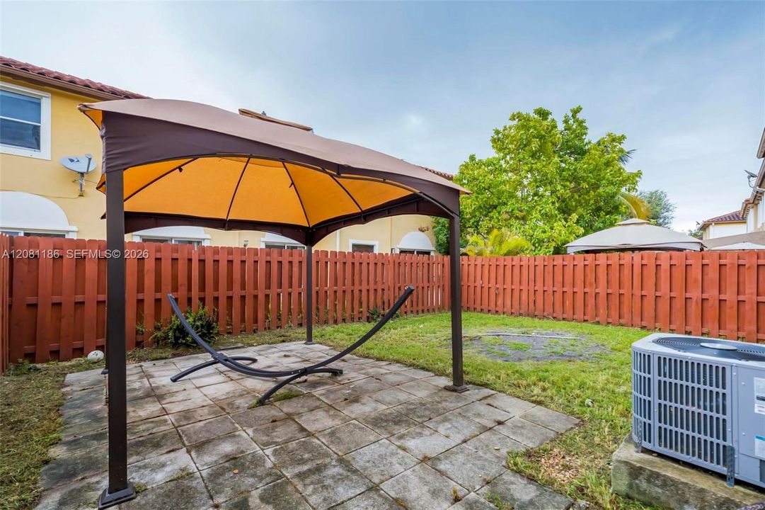 На продажу: $515,000 (3 спален, 2 ванн, 1601 Квадратных фут)