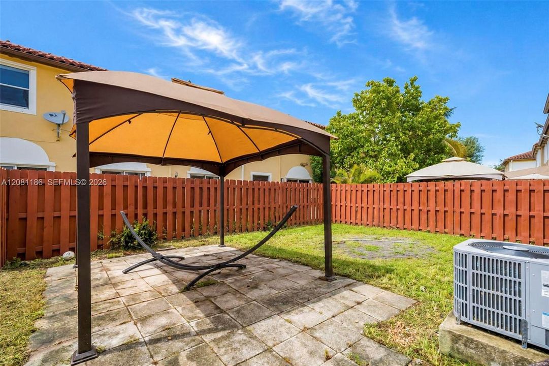 На продажу: $515,000 (3 спален, 2 ванн, 1601 Квадратных фут)