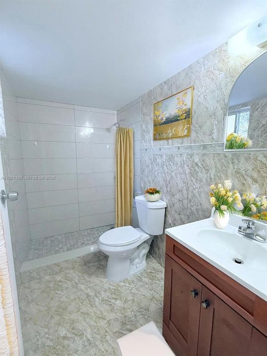В аренду: $2,400 (2 спален, 2 ванн, 960 Квадратных фут)