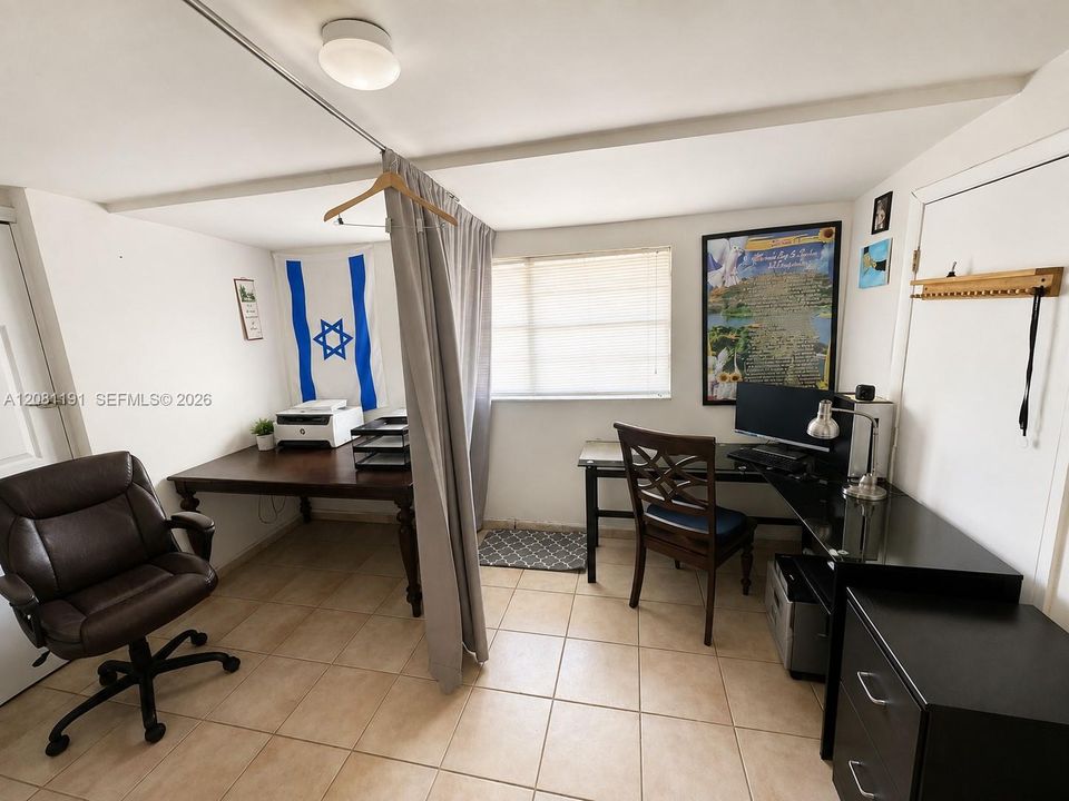 En Venta: $474,900 (3 camas, 2 baños, 1310 Pies cuadrados)