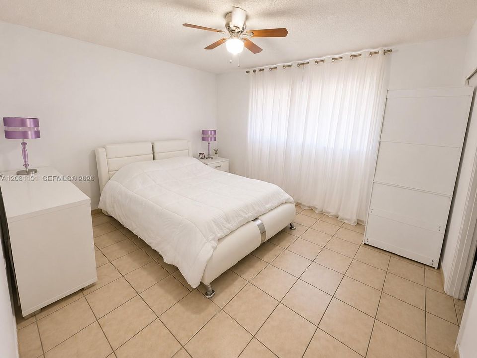 En Venta: $474,900 (3 camas, 2 baños, 1310 Pies cuadrados)