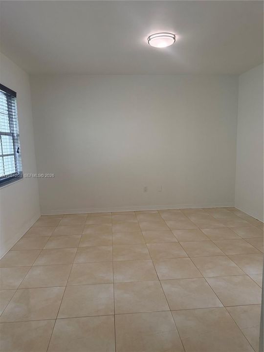 For Rent: $2,600 (1 beds, 1 baths, 650 Square Feet)