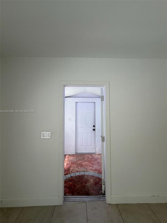 For Rent: $2,995 (2 beds, 1 baths, 1053 Square Feet)