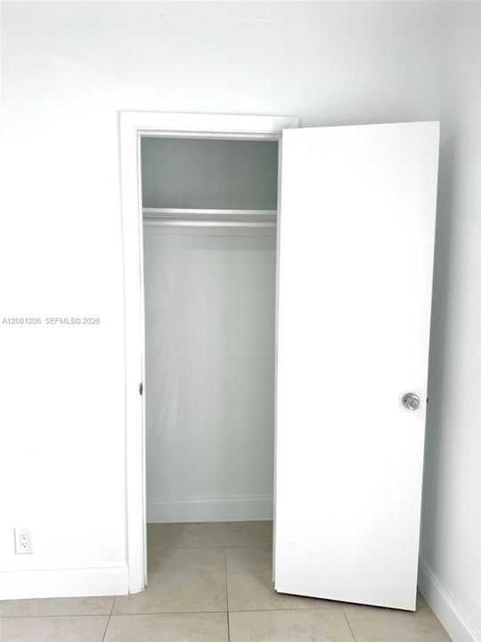 For Rent: $2,995 (2 beds, 1 baths, 1053 Square Feet)