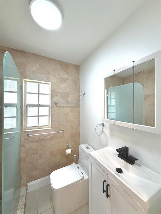 For Rent: $2,995 (2 beds, 1 baths, 1053 Square Feet)