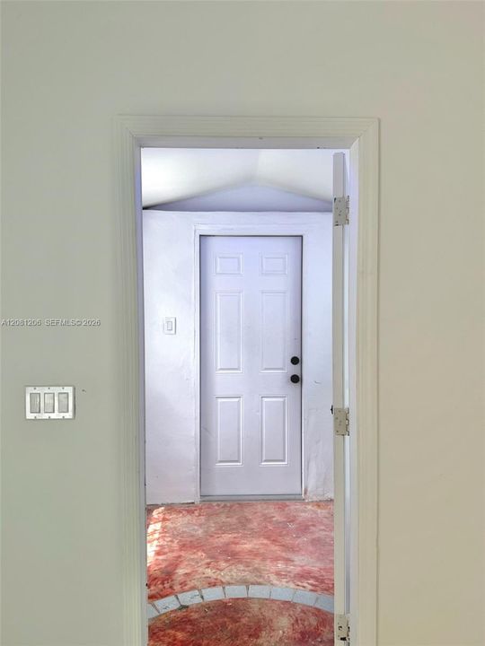For Rent: $2,995 (2 beds, 1 baths, 1053 Square Feet)