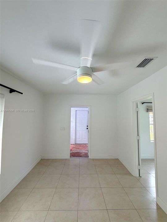 For Rent: $2,995 (2 beds, 1 baths, 1053 Square Feet)