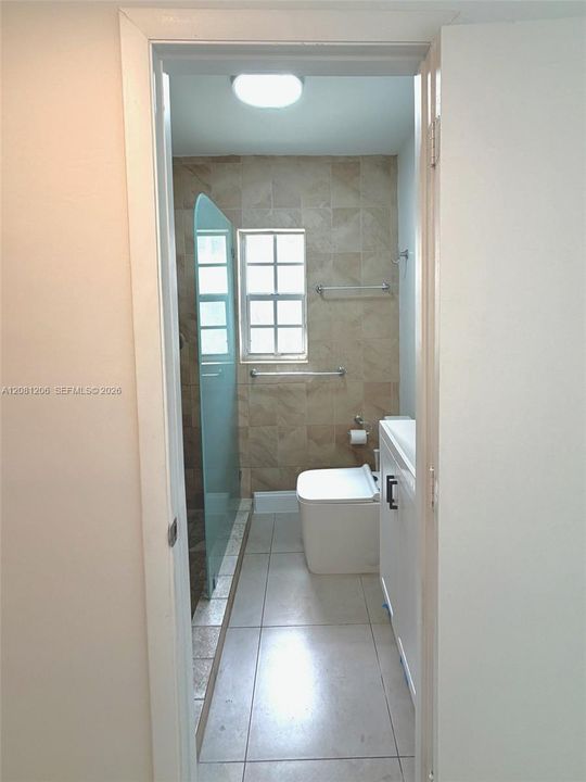 For Rent: $2,995 (2 beds, 1 baths, 1053 Square Feet)