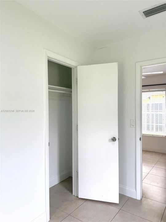 For Rent: $2,995 (2 beds, 1 baths, 1053 Square Feet)