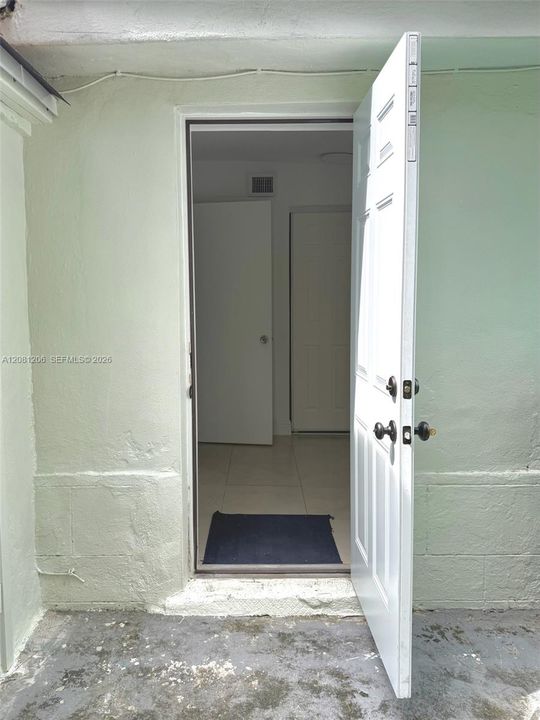 For Rent: $2,995 (2 beds, 1 baths, 1053 Square Feet)