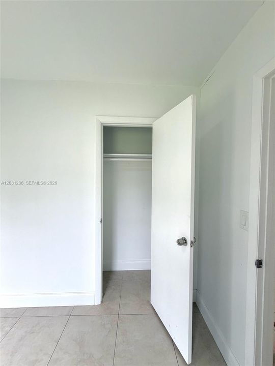 For Rent: $2,995 (2 beds, 1 baths, 1053 Square Feet)