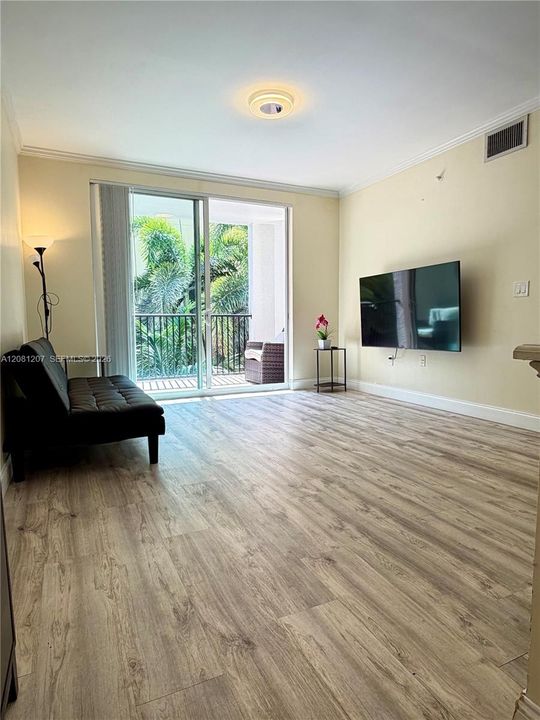 En Venta: $344,000 (1 camas, 1 baños, 673 Pies cuadrados)